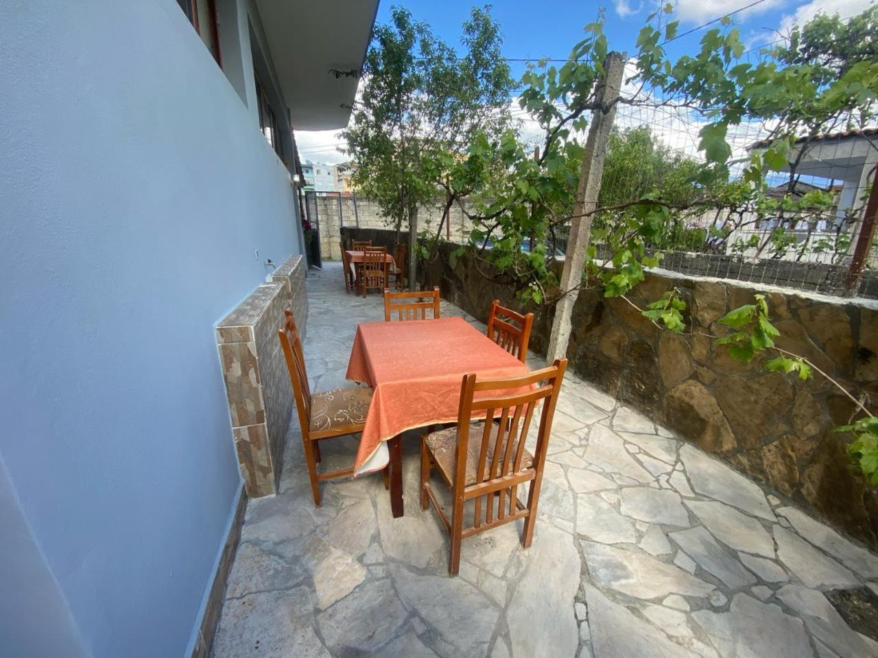 Guesthouse Seli Berat Dış mekan fotoğraf